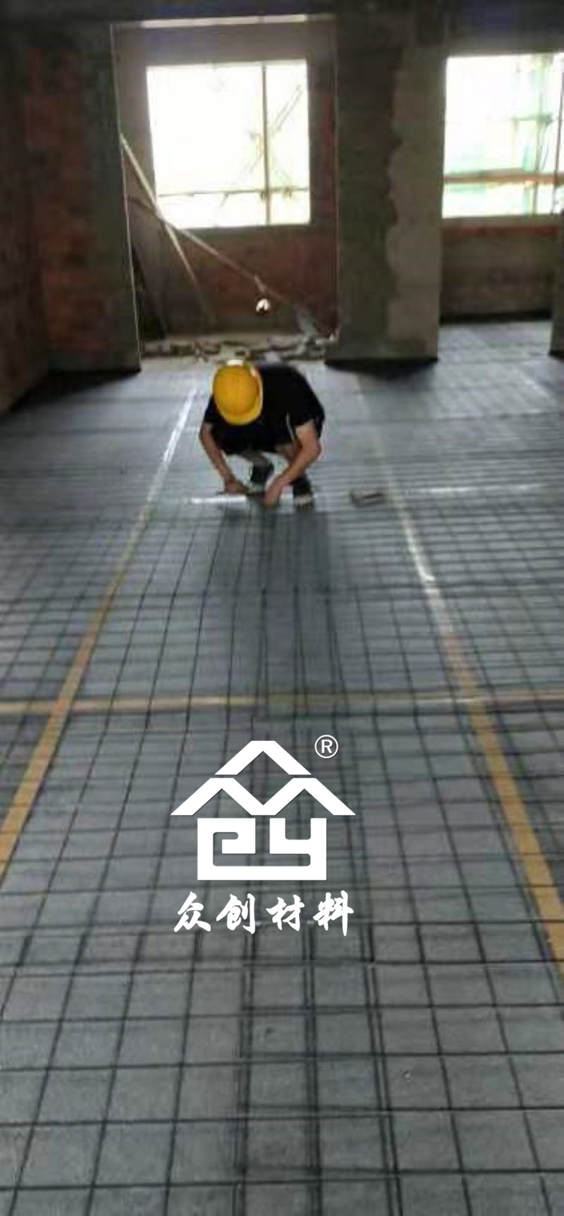 HKS改性聚(ju)丙烯保(bao)溫隔聲(shēng)闆現場(chǎng)施工現(xiàn)場-鋪設(shè)鋼絲網(wǎng)片 HKS改性(xìng)聚丙烯(xi)保溫隔(ge)聲闆現(xian)場施工(gōng)現場-鋪(pu)設鋼絲(sī)網片