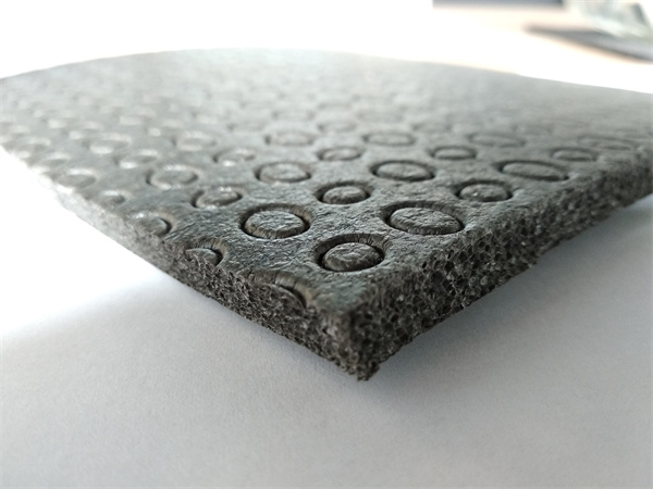 單面凹(ao)發泡橡(xiàng)膠減震(zhen)墊闆